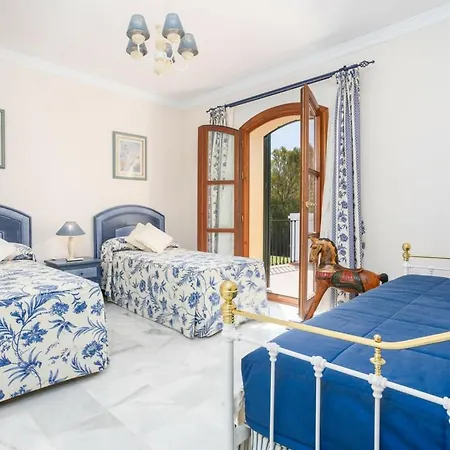 Villa Unique On A Golf Court Near Puerto Banus And