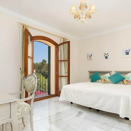 Villa Unique On A Golf Court Near Puerto Banus And